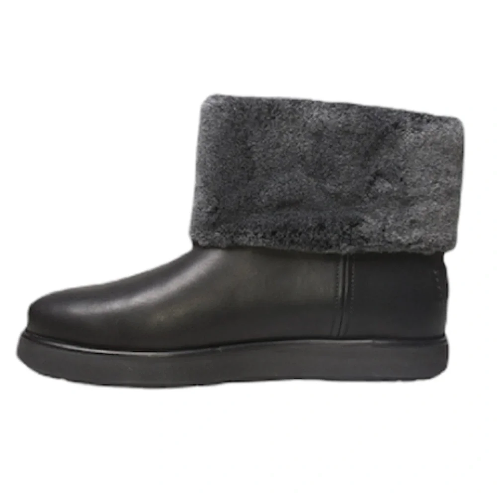 NEW UGG Classic Berge Mini Leather and Genuine Shearling Black Boot